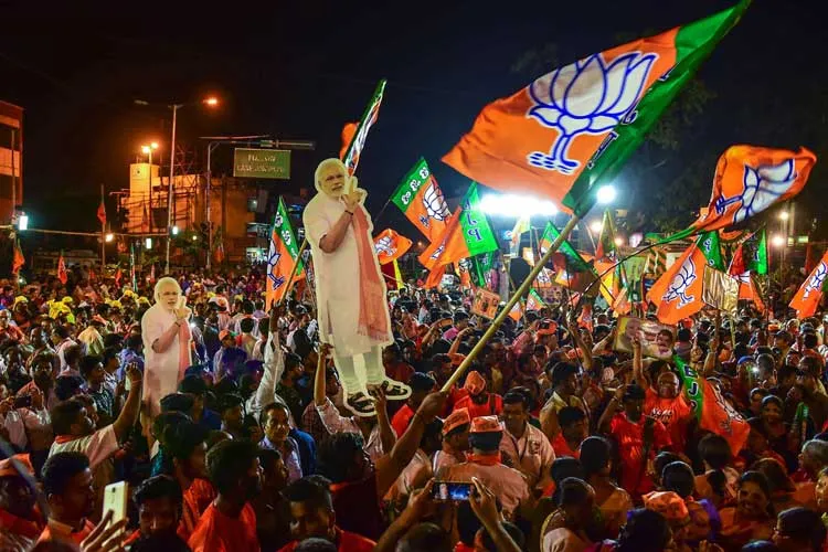 आदित्यनाथ ने लोहिया की ‘भविष्यवाणी’ का हवाला दिया, कहा मोदी 25 साल तक करेंगे शासन <p>Adityanath cites Lohia's `prediction', suggests Modi...- India TV Hindi