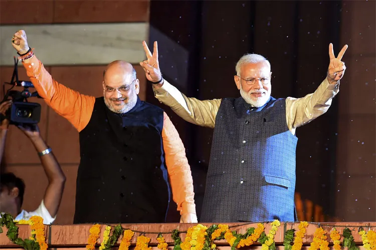 Lok Sabha Election 2019 Results Live: प्रचंड जीत के बाद आडवाणी-जोशी से मिले PM मोदी और अमित शाह Lok Sabha Election 2019 Results Live updates- India TV Hindi