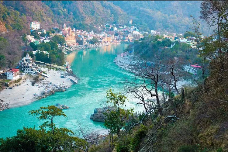 गर्मियों में करें इन बेहतरीन जगहों की सैर, बस पॉकेट में होने चाहिए 6 हजार रुपए Rishikesh- India TV Hindi