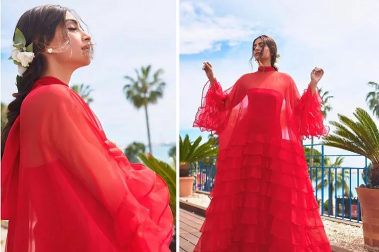 Cannes 2019: कांस से सोनम कपूर का पहला लुक आया सामने, रेड गाउन में बरपा रही हैं कहर Sonam kapoor, cannes 2019- India TV Hindi