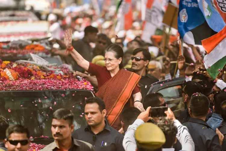 कांग्रेस को बिहार में कम से कम 12 सीटों पर लड़ना चाहिए था: शकील अहमद <p>sonia gandhi</p>- India TV Hindi