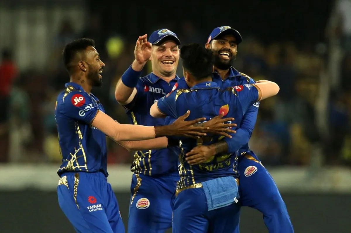 IPL 2019 Final: शेन वॉटसन (80) की धमाकेदार पारी बेकार, चेन्नई सुपरकिंग्स को 1 रन से हराकर मुंबई इंडियंस ने रिकॉर्ड चौथी बार जीता आईपीएल खिताब Live Score MI vs CSK, Live IPL Final Match: IPL 2019 Final Mactch Score, लाइव क्रिकेट स्कोर, आईपीएल - India TV Hindi