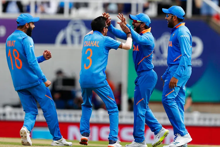 WC19 IND vs AUS Match 14: शिखर धवन का धमाकेदार शतक, भारत ने ऑस्ट्रेलिया को 36 रनों से हराया WC19 IND vs AUS Match 14: शिखर धवन का धमाकेदार शतक, भारत ने ऑस्ट्रेलिया को 36 रनों से हराया- India TV Hindi