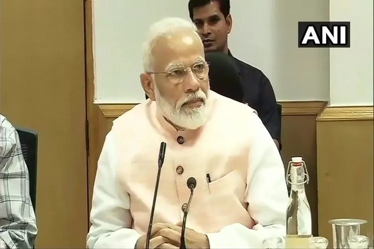 PM Modi की अर्थशास्त्रियों के साथ बैठक: आर्थिक वृद्धि तेज करने पर जोर, FDI, विनिवेश पर हुई चर्चा, Budget में दिख सकता है बड़ा असर PM Modi interacts with economists, industry experts ahead of Budget 2019 organized by NITI Aayog - India TV Hindi