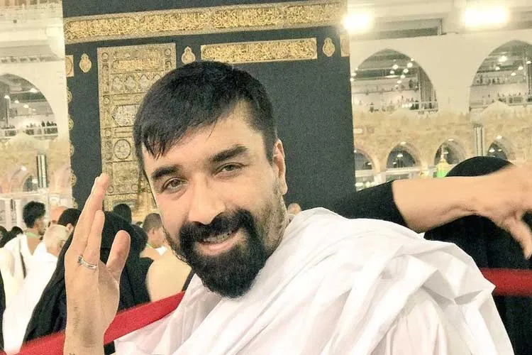 एजाज खान की मुसीबतें नहीं हो रही हैं कम, 14 दिन की न्यायिक हिरासत में भेजा गया Ajaz Khan- India TV Hindi