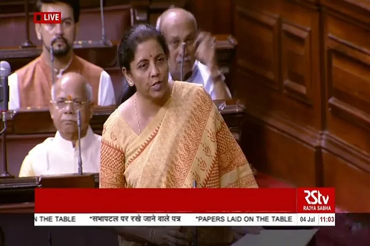Economic Survey 2018-19 : संसद में पेश हुआ आर्थिक सर्वेक्षण, GDP ग्रोथ 7% रहने का अनुमान Finance Minister Nirmala Sitharaman tables Economic Survey 2019 in the Rajya Sabha- India TV Hindi