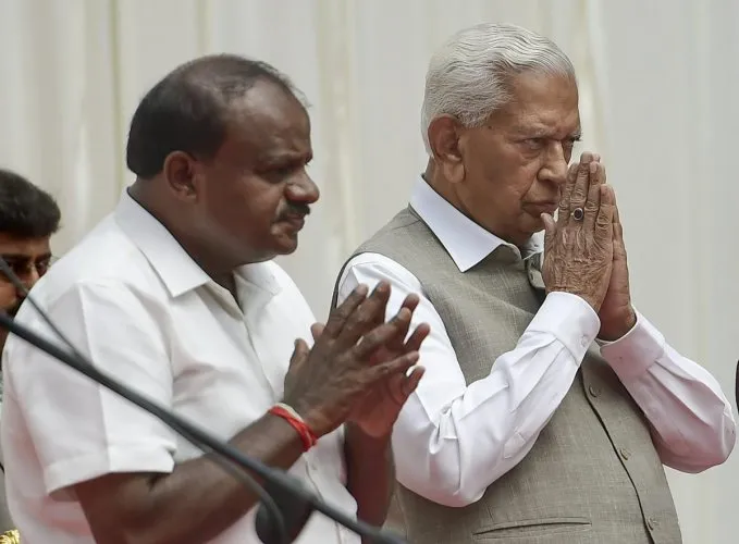 कर्नाटक संकट LIVE: अबतक कुल 16 विधायकों ने दिया इस्तीफा, एमटीबी नागराज ने भी दिया त्यागपत्र <p>Karnataka Political Crisis LIVE Updates</p>- India TV Hindi