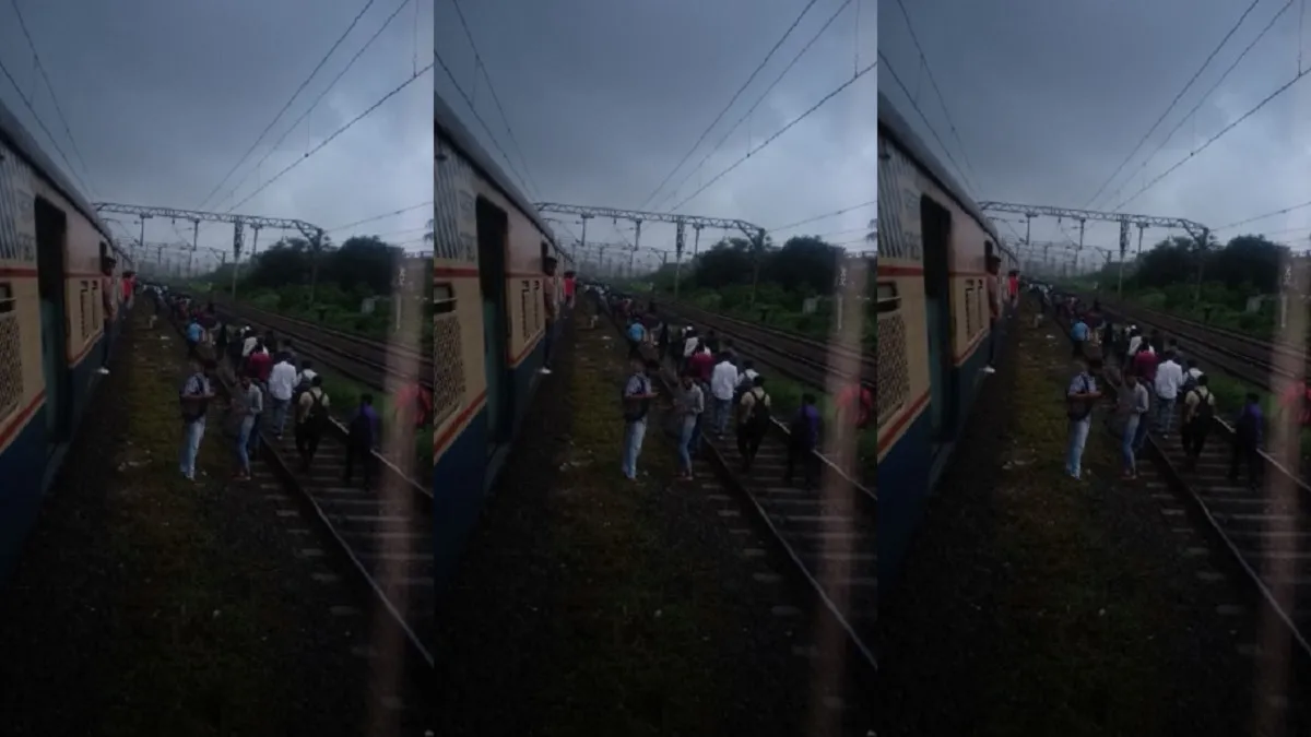मुंबई: ट्रांस हार्बर लाइन पर स्थानीय ट्रेन पटरी से उतरी, सेवाएं बाधित, किसी के घायल होने की जानकारी नहीं Train Derailed- India TV Hindi