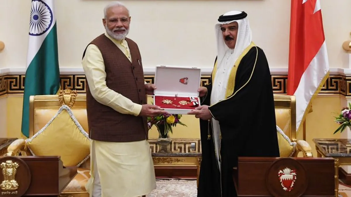 बहरीन में PM मोदी का भव्य स्वागत, ‘द किंग हमाद ऑर्डर ऑफ द रेनेसां’ से किया गया सम्मानित PM Narendra Modi conferred ‘The King Hamad Order of the Renaissance’ in Bahrain | Twitter- India TV Hindi