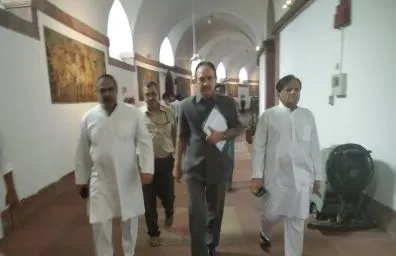 जम्मू-कश्मीर: सोनिया गांधी ने वरिष्ठ कांग्रेस नेताओं की बैठक बुलाई Sonia Gandhi calls congress leaders to clarifies congress stand on current situation on Jammu Kashmi- India TV Hindi