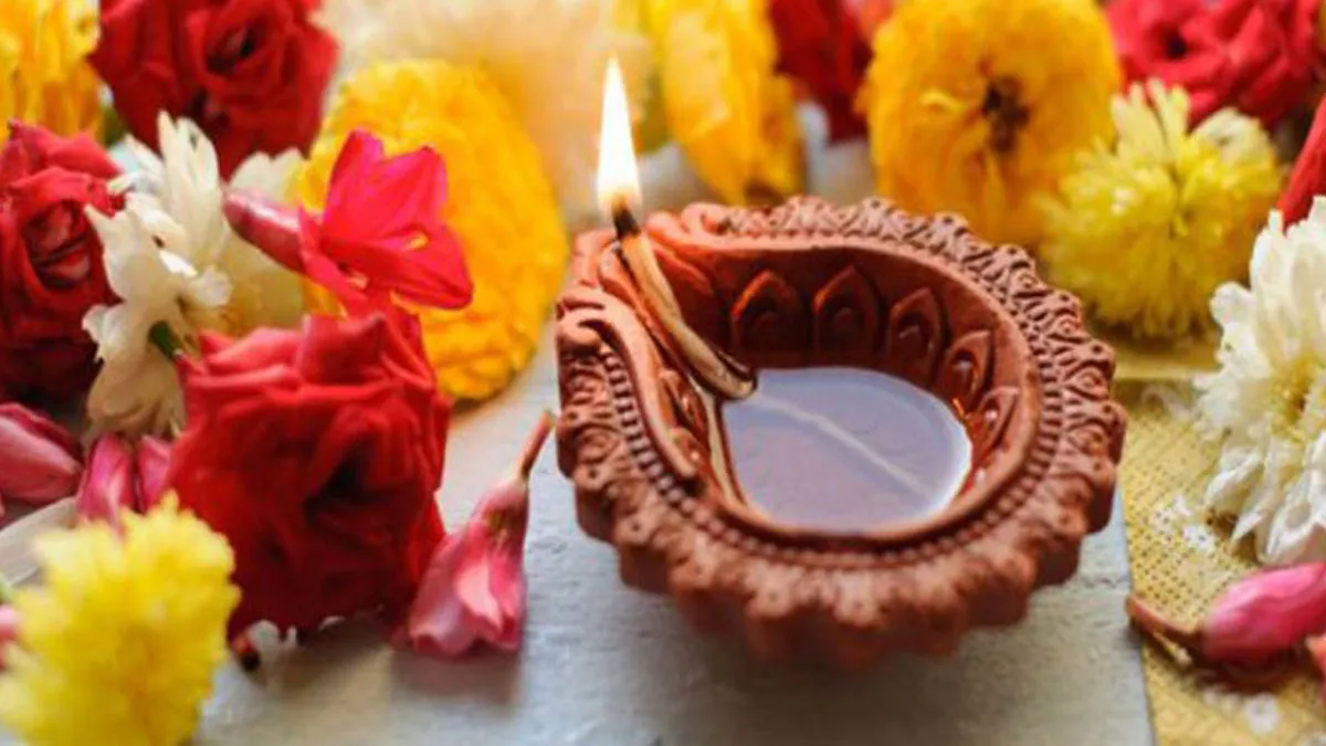 शनिवार है शत्रुओं पर विजय का दिन, राशिनुसार ये उपाय करने से होगी हर मुराद पूरी purva phalguni nakshatra and paridhi yoga on saturday 3 august - India TV Hindi