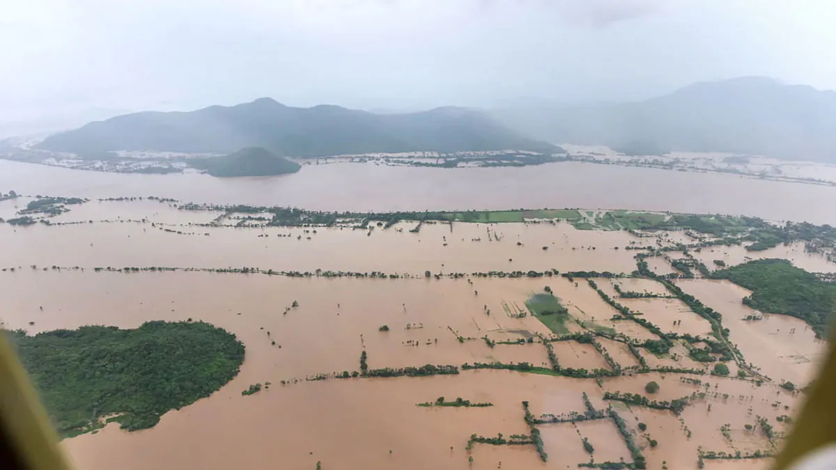 दक्षिण और पश्चिम भारत में बाढ़ और वर्षा से 183 लोगों की मौत, कई राज्यों में स्थिति गंभीर हुई <p><span style="color: #626262; background-color:...- India TV Hindi