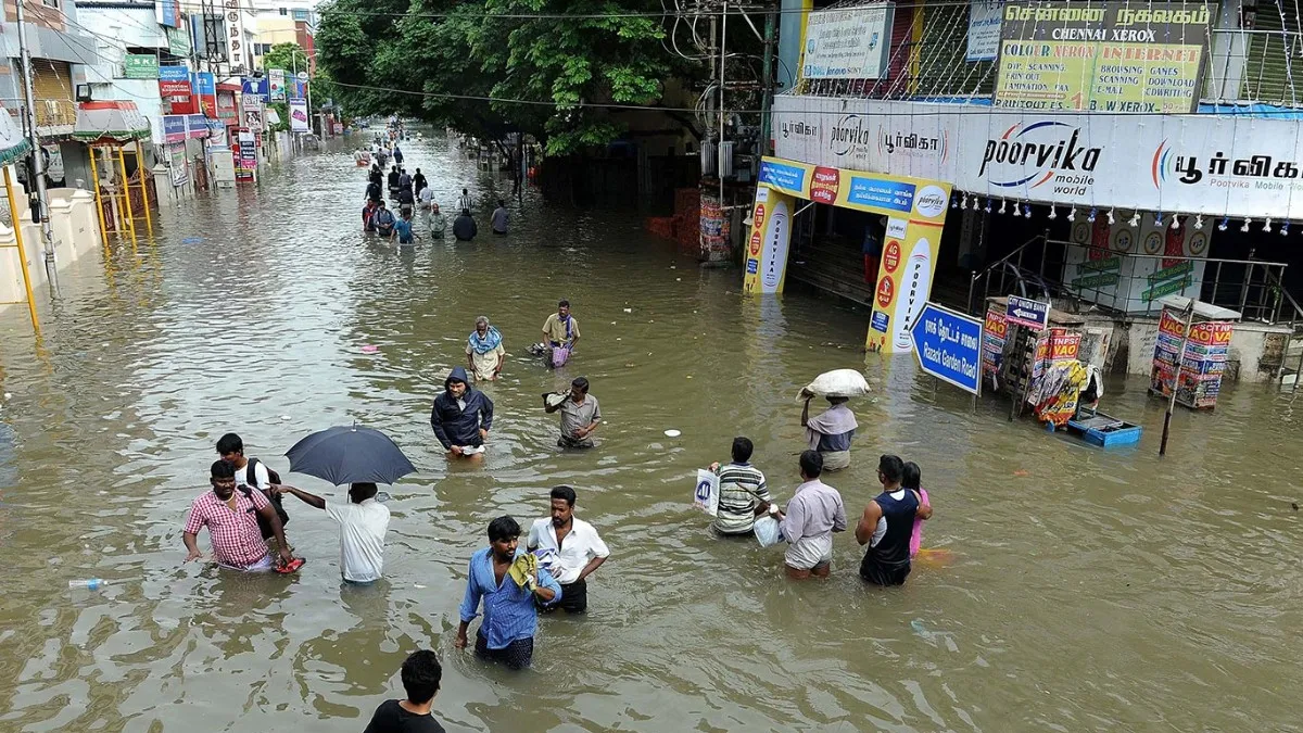 बारिश-बाढ़ से देशभर के 9 राज्यों मे भीषण तबाही, 250 से ज्यादा लोगों की गई जान बारिश-बाढ़ से देशभर के 9 राज्यों मे भीषण तबाही, 250 से ज्यादा लोगों की गई जान- India TV Hindi