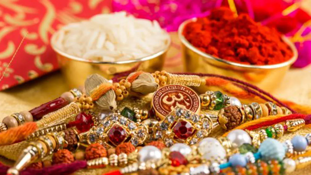 Raksha Bandhan 2019: रक्षाबंधन आज, जानिए शुभ मुहूर्त, राखी बांधने का सही तरीका और मान्यताएं Raksha badhan- India TV Hindi