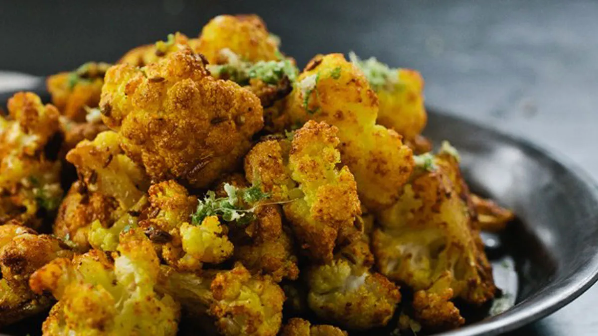 Cauliflower Fry Recipe: घर पर ऐसे बनाएं जायकेदार फ्राइड गोभी Cauliflower Fry Recipe: - India TV Hindi