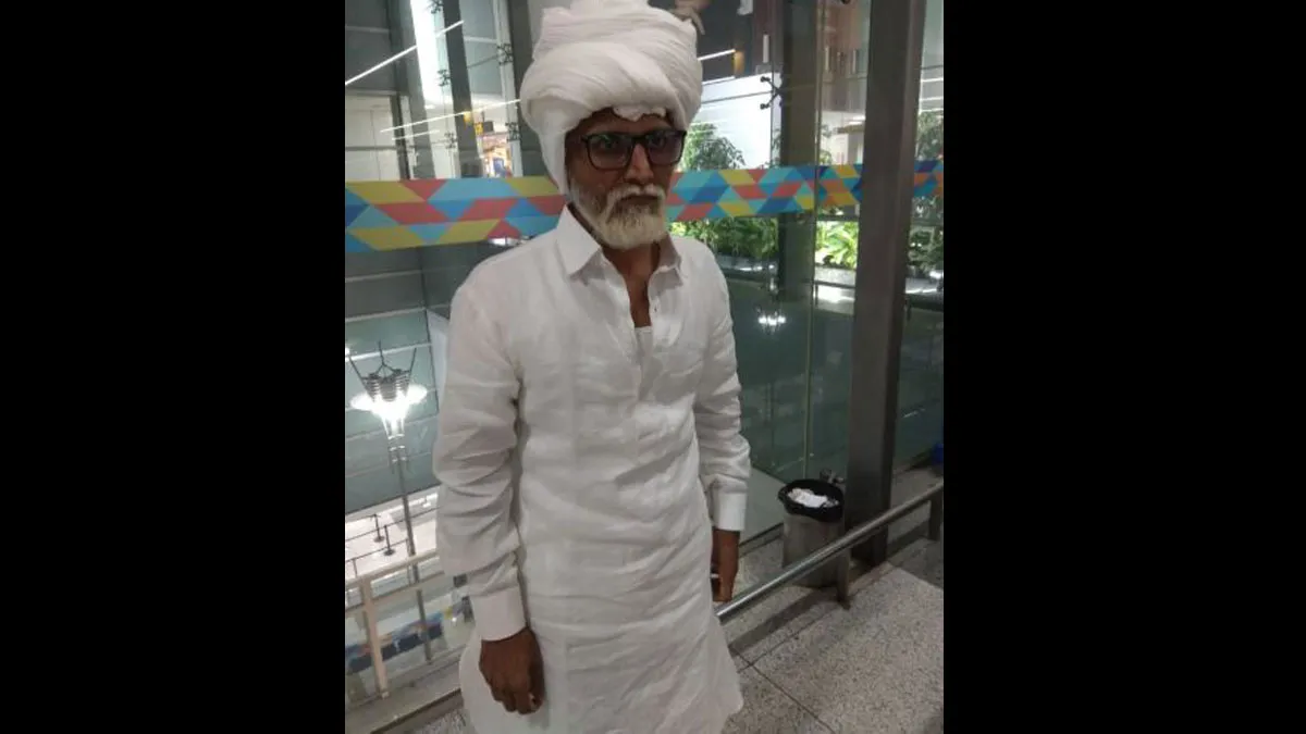न्यूयॉर्क जाने के लिए 32 साल का युवक बना 81 साल का बुजुर्ग, CISF ने दिल्ली एयरपोर्ट पर दबोचा <p>Delhi: CISF nabbed two passengers in one for...- India TV Hindi
