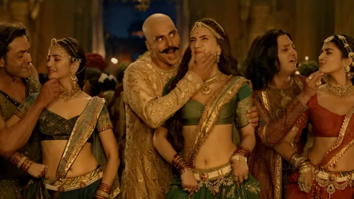 Housefull 4 Box Office Collection Day 5: 100 करोड़ के क्लब में शामिल हुई 'हाउसफुल 4' <p>housefull 4</p>- India TV Hindi