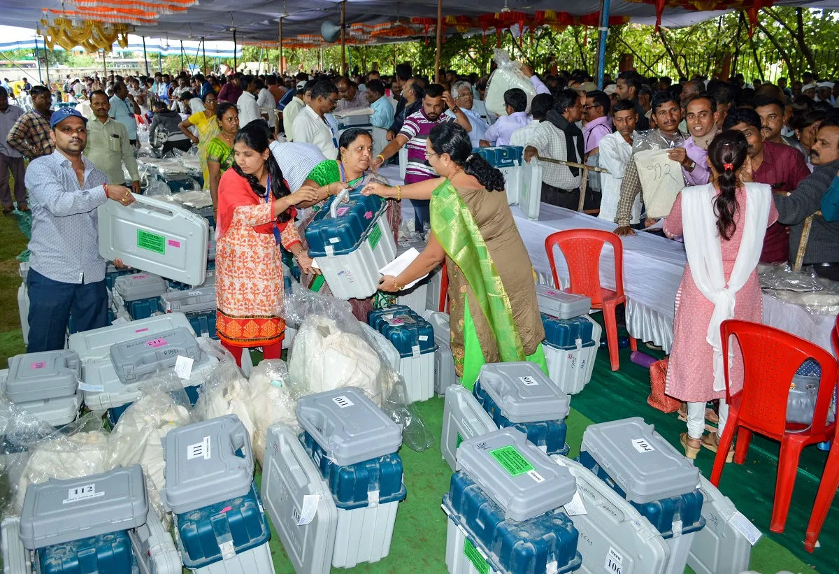 महाराष्ट्र, हरियाणा विधानसभा चुनाव के लिए मतदान आज, देशभर में 51 विधानसभा सीटों के लिए भी उपचुनाव Elections- India TV Hindi