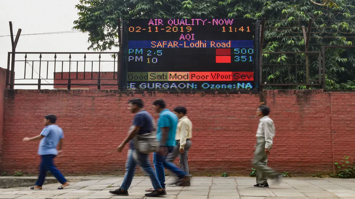 दिल्ली में वायु गुणवत्ता पिछले तीन साल में सबसे खराब स्तर पर Delhi records poorest air quality in 3 years- India TV Hindi
