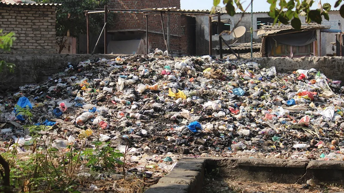 यूपी के कानपुर में कचरे की वजह से कुंवारे हैं युवा, तय हुई शादियां भी टूटीं Kanpur, Kanpur Garbage, Kanpur Garbage Marriage, कानपुर गांव- India TV Hindi