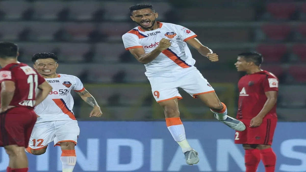 मनवीर के गोल से एफसी गोवा ने मेजबान नॉर्थईस्ट यूनाइटेड एफसी को 2-2 से ड्रा पर रोका isl- India TV Hindi