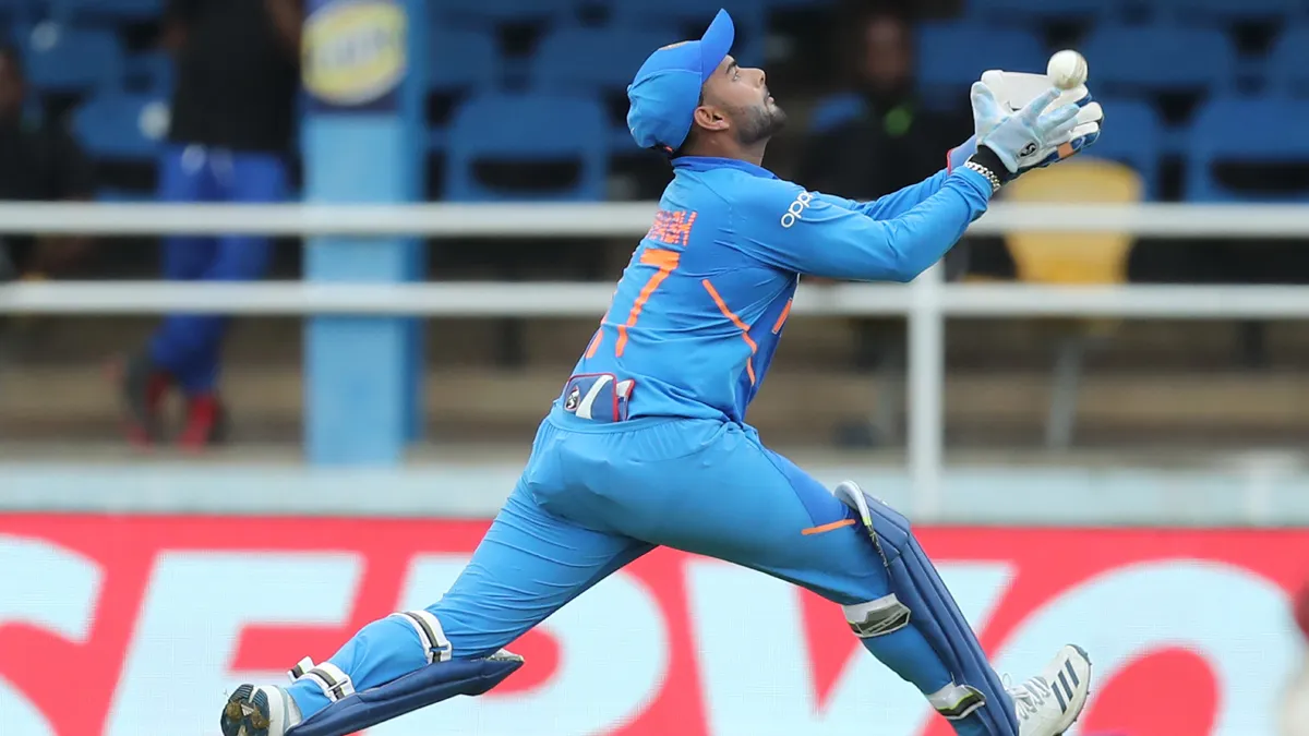 Ind vs Ban: बल्लेबाजी के बाद अब ऋषभ पंत की विकेटकीपिंग भी बनी टीम इंडिया के लिए सरदर्द Rishabh Pant- India TV Hindi