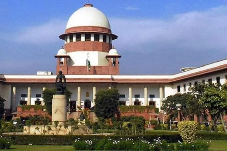 आर्सेलरमित्तल का एस्सार स्टील के अधिग्रहण का रास्ता साफ, न्यायालय ने रद्द किया एनसीएलएटी का आदेश Supreme Court । File Photo- India TV Hindi