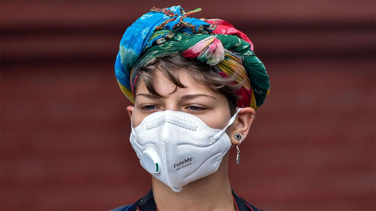 प्रदूषण से दिल्ली बनी 'संकट सिटी', सोमवार को भी हवा खतरनाक स्तर पर, पीएमओ ने संभाली कमान <p>Delhi Pollution</p>- India TV Hindi