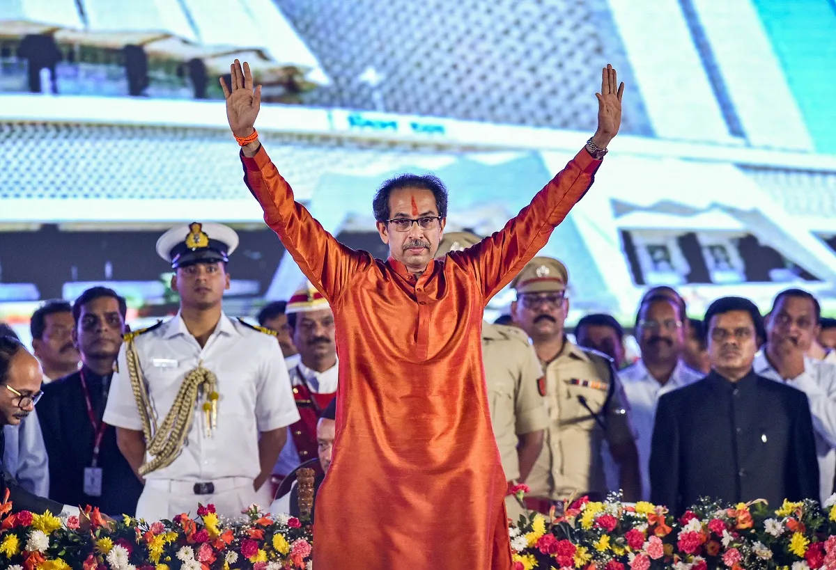 पेशेवर फोटाग्राफर से मुख्यमंत्री की कुर्सी तक उद्धव ने तय किया लंबा सफर Uddhav Thackeray- India TV Hindi