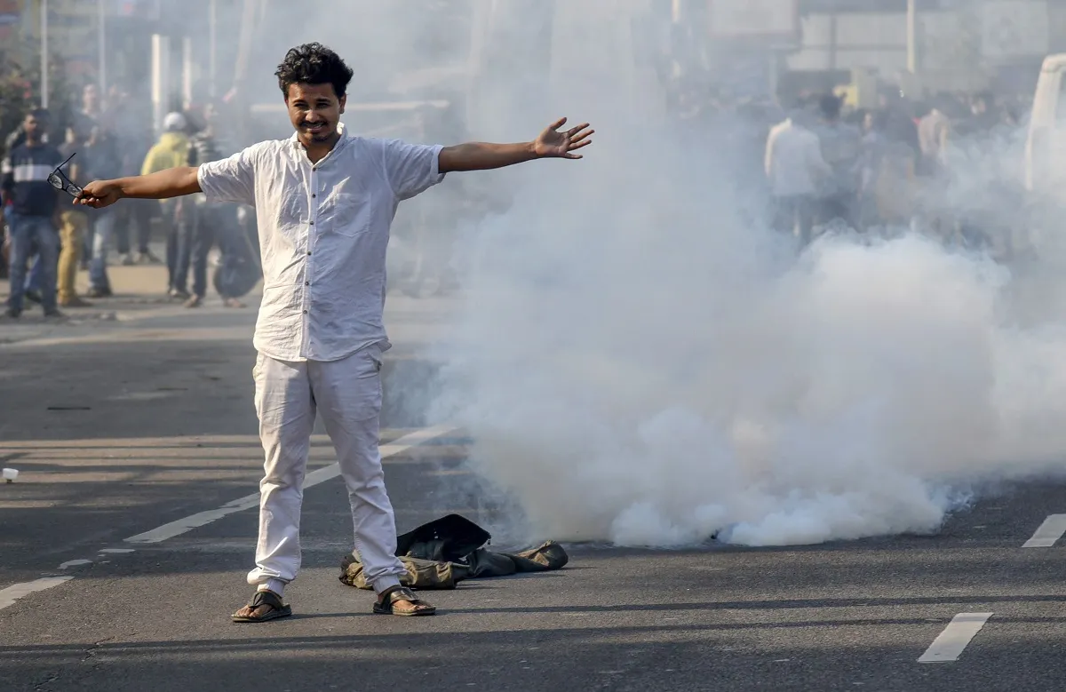 CAB 2019: लोगों ने किया कर्फ्यू का उल्लंघन, तस्वीरों में देखिए असम का हाल Citizenship Amendment Bill (CAB)- India TV Hindi
