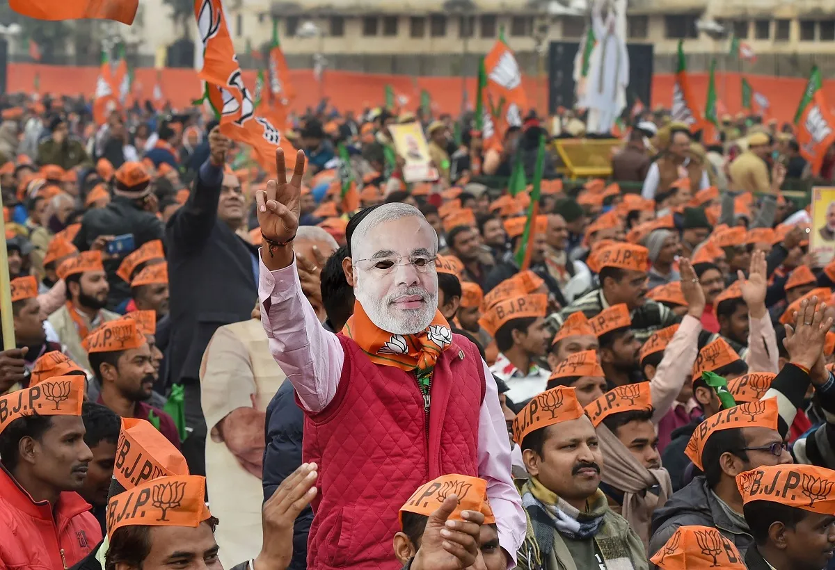 राजनीति: मोदी सरकार की वापसी के साथ 2019 में क्या रहा खास, ये रहीं साल की 10 बड़ी खबरें PM Modi Supporter- India TV Hindi