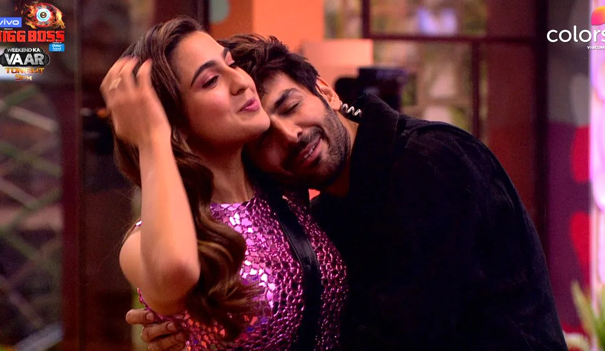 Bigg Boss 13: 'लव आज कल 2' को प्रमोट करने घर के अंदर पहुंचे कार्तिक आर्यन और सारा अली खान, सलमान खान ने की मस्ती bigg boss 13 salman khan- India TV Hindi