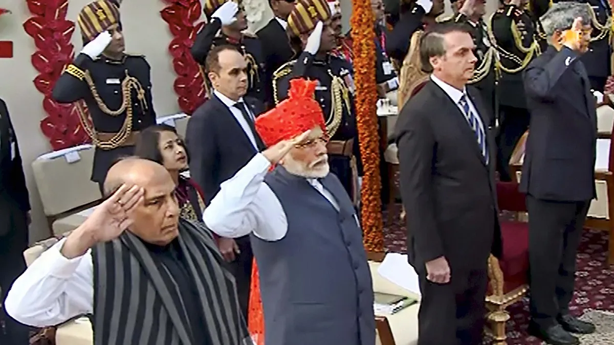 Republic Day 2020: राजपथ पर दिखी भारत की सैन्य ताकत और सांस्कृतिक विरासत <p>राजपथ पर राष्ट्रपति...- India TV Hindi