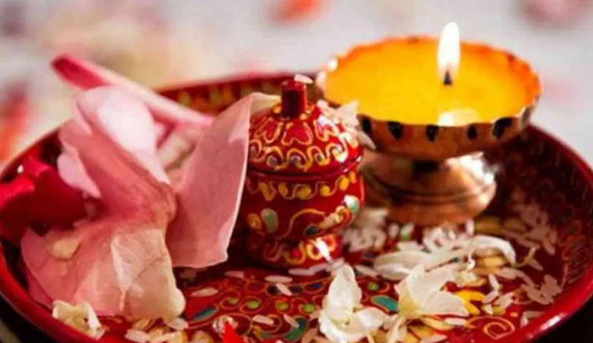 आज बन रहा है शुभ योग के साथ खास नक्षत्र, करें इन 5 में से कोई 1 उपाय तो होगा प्रमोशन या मिलेगी नई नौकरी Puja path- India TV Hindi