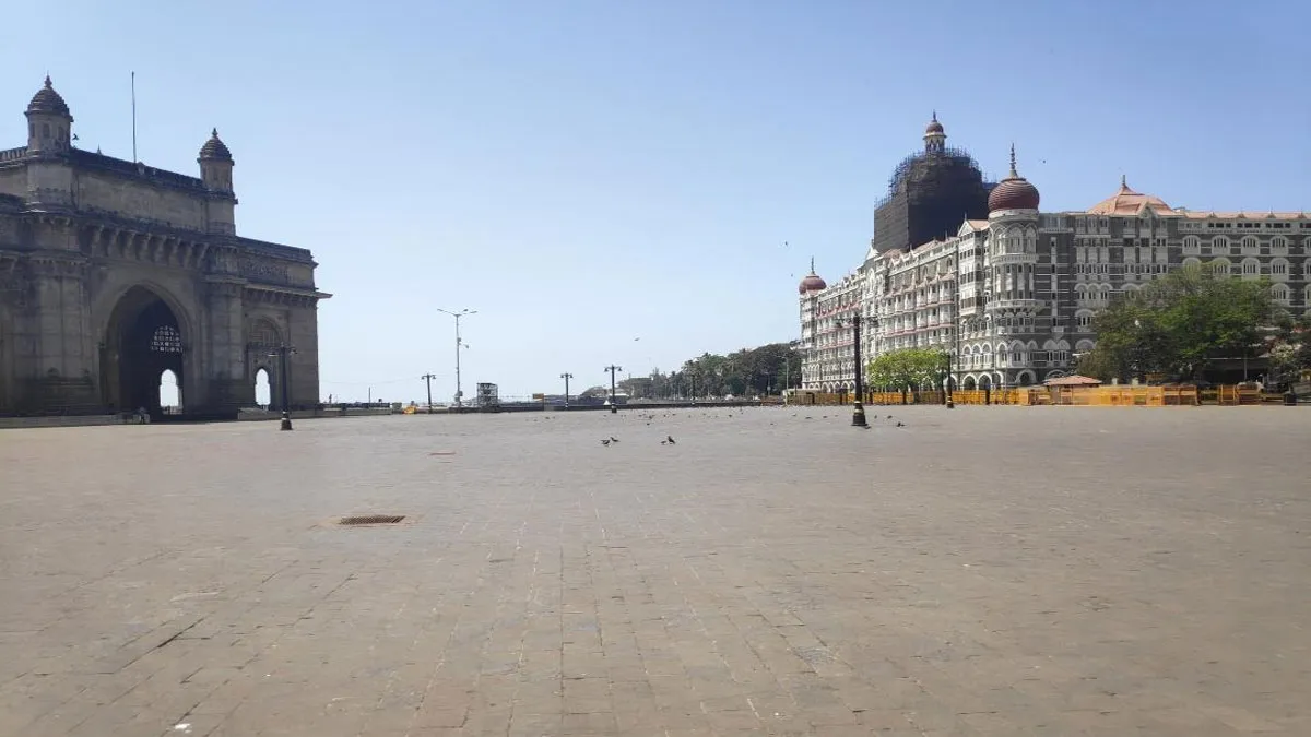 Live: देश में Coronavirus से पीड़ित लोगों की संख्या हुई 360, कई राज्यों ने किया लॉकडाउन का ऐलान <p>Janta Curfew in Mumbai</p>- India TV Hindi