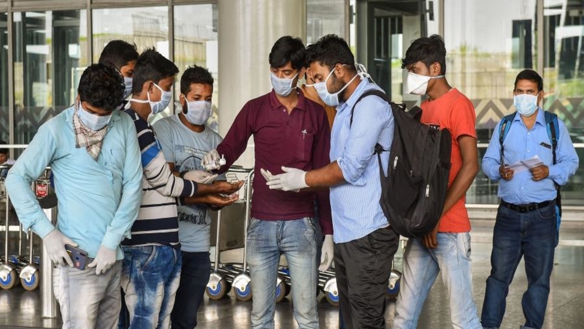 Coronavirus Updates: रेलवे पुलिस के हेड कॉस्टेबल को कोरोना संक्रमण, 16 लोग किए गए क्वारंटाइन