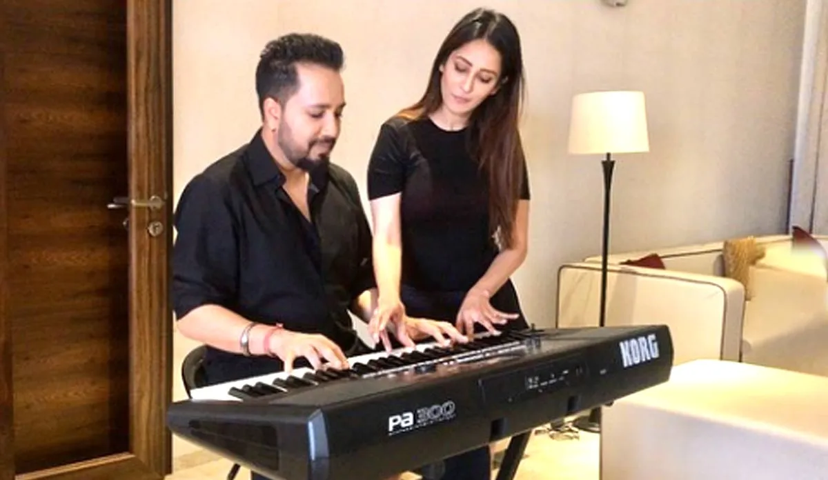 चर्चा में हैं टीवी एक्ट्रेस चाहत खन्ना और सिंगर मीका सिंह, लॉकडाउन में यूं बिता रहे हैं वक्त, देखें नई तस्वीरें chahatt khanna mika singh - India TV Hindi
