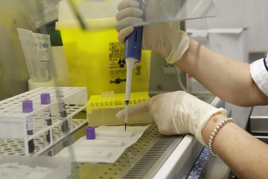 Good News: मध्य प्रदेश और झारखंड के औषधीय पौघों से Corona की दवा बनाने पर CSIR कर रहा है काम, एक हफ्ते में ट्रायल संभव <p>Coronavirus Vaccine</p>- India TV Hindi