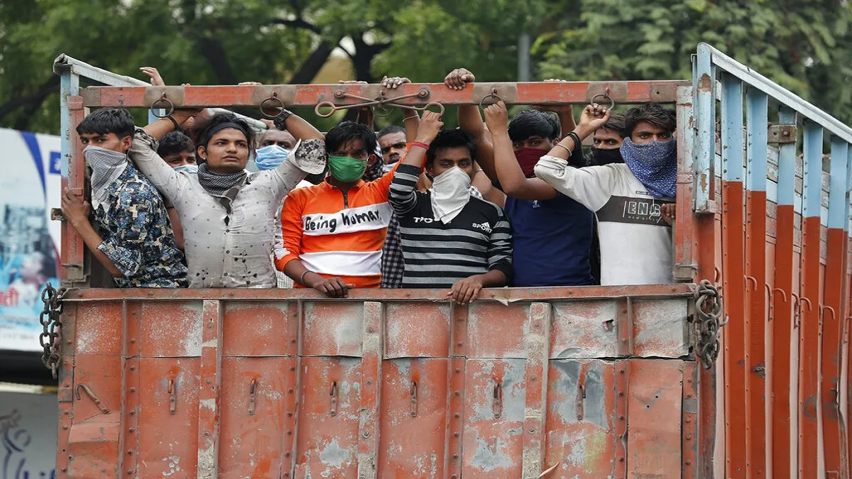 उत्तर प्रदेश में अब तक आए करीब सवा तीन लाख श्रमिक, सबका डेटा बेस तैयार करने के निर्देश Coronavirus- India TV Hindi
