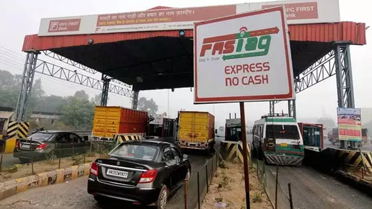कार में फास्टैग के बावजूद देना पड़ सकता है दोगुना टोल, लागू हुए ये नए नियम <p>Fastag</p>- India TV Hindi