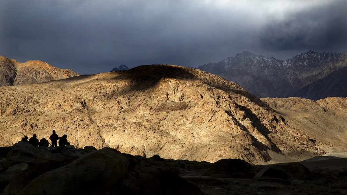 लद्दाख गतिरोध: भारत, चीन के बीच हुई मेजर जनरल स्तर की वार्ता Ladakh- India TV Hindi