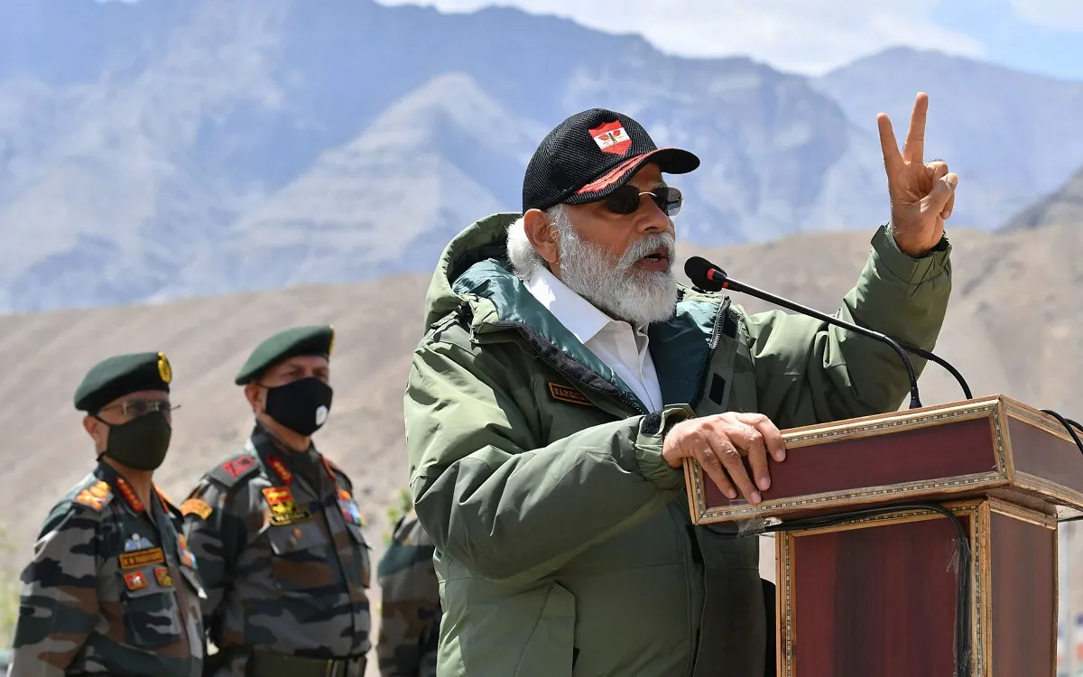 युद्ध केवल सीमाओं पर ही नहीं, देश में भी कई मोर्चों पर एक साथ लड़ा जाता है: पीएम नरेंद्र मोदी mann ki baat big points । युद्ध केवल सीमाओं पर ही नहीं, देश में भी कई मोर्चों पर एक साथ लड़ा जाता है:- India TV Hindi