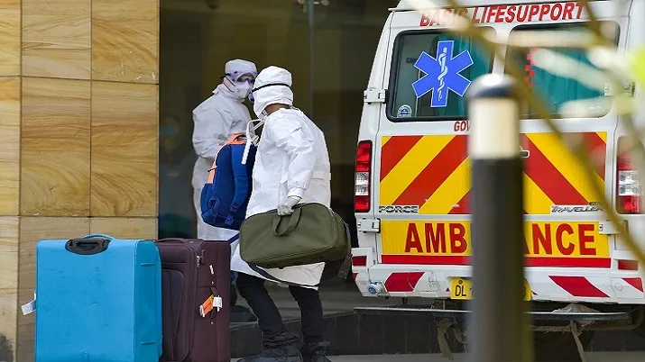 महाराष्ट्र सरकार ने मनमानी के खिलाफ लिया बड़ा फैसला, सभी निजी एंबुलेंस का किया अधिग्रहण <p>ambulance</p>- India TV Hindi