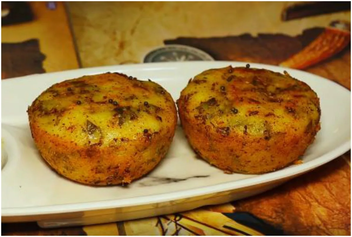 Recipe: प्लेन इडली नहीं अब घर पर बनाइए ये स्टफ्ड इडली बॉम्ब, टेस्ट होगा ऐसा बनाएंगे बार-बार Idli Bomb - India TV Hindi