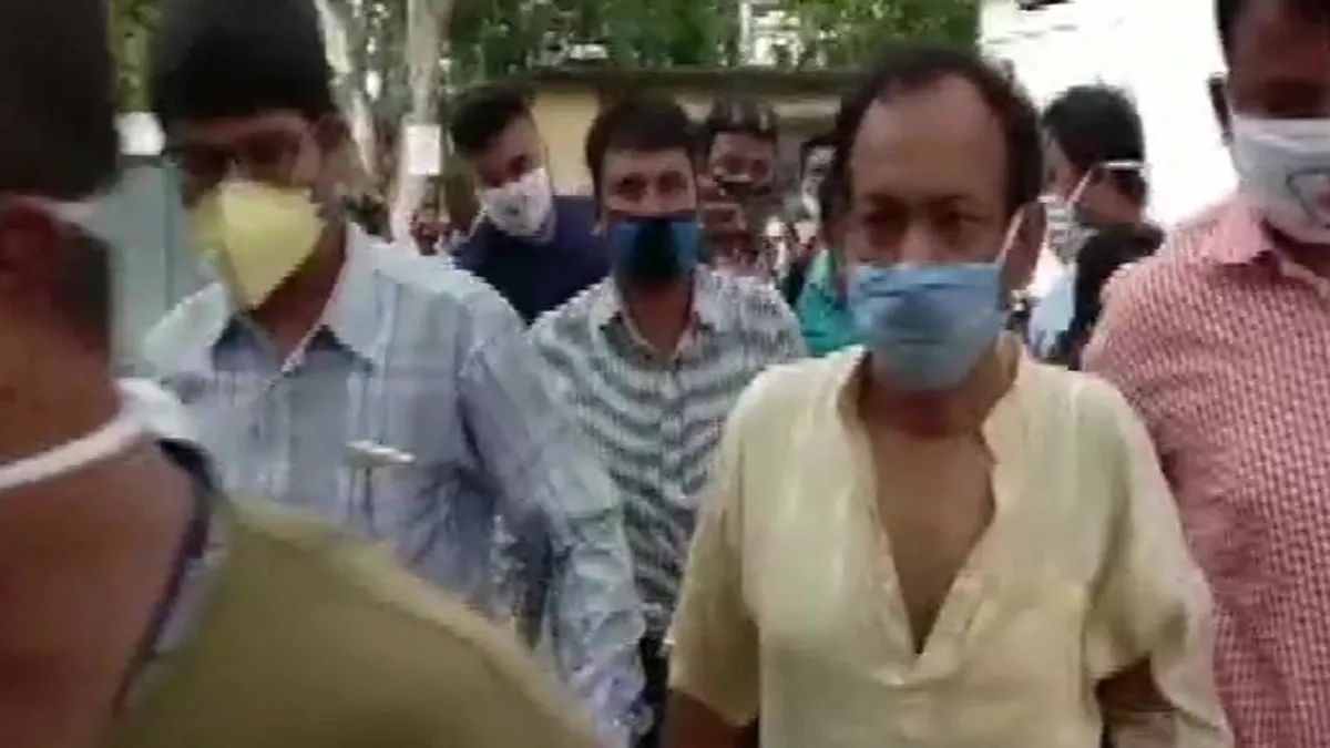 <p>CID arrested Niloy Singh in connection with the death of...- India TV Hindi