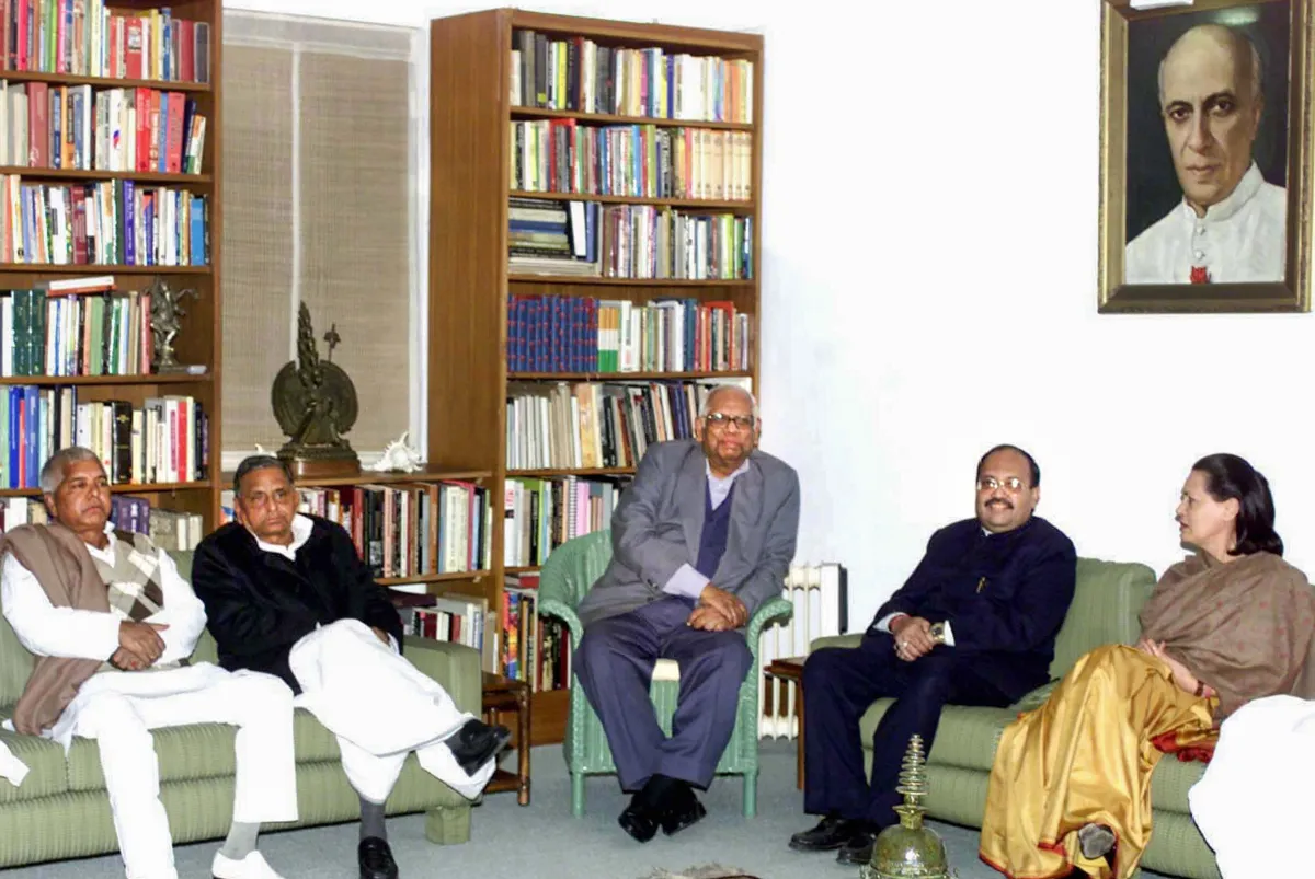 Amar Singh: एक ऐसे नेता जिनके मित्र समूचे राजनीतिक परिदृश्य में थे Who was Amar Singh? । Amar Singh: एक ऐसे नेता जिनके मित्र समूचे राजनीतिक परिदृश्य में थे- India TV Hindi