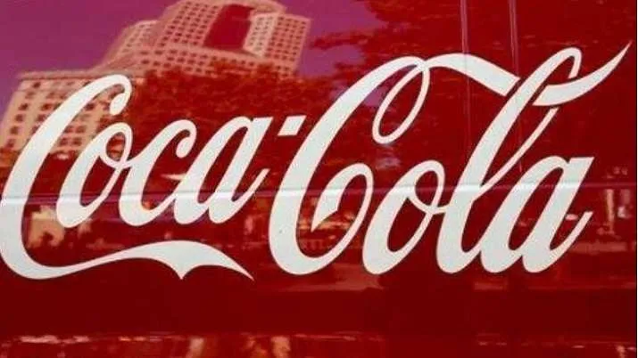 कोका कोला हजारों कर्मचारियों की करेगा छटनी, गिरती सेल के कारण लिया निर्णय Coca-Cola to cut thousands of jobs- India TV Hindi