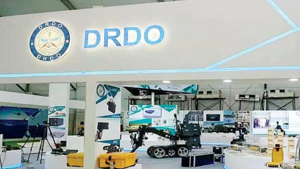 DRDO ने घरेलू उद्योगों के उत्पादन के लिये 108 सैन्य प्रणाली की पहचान की DRDO identifies 108 military systems for production of domestic industries । DRDO ने घरेलू उद्योगों - India TV Hindi