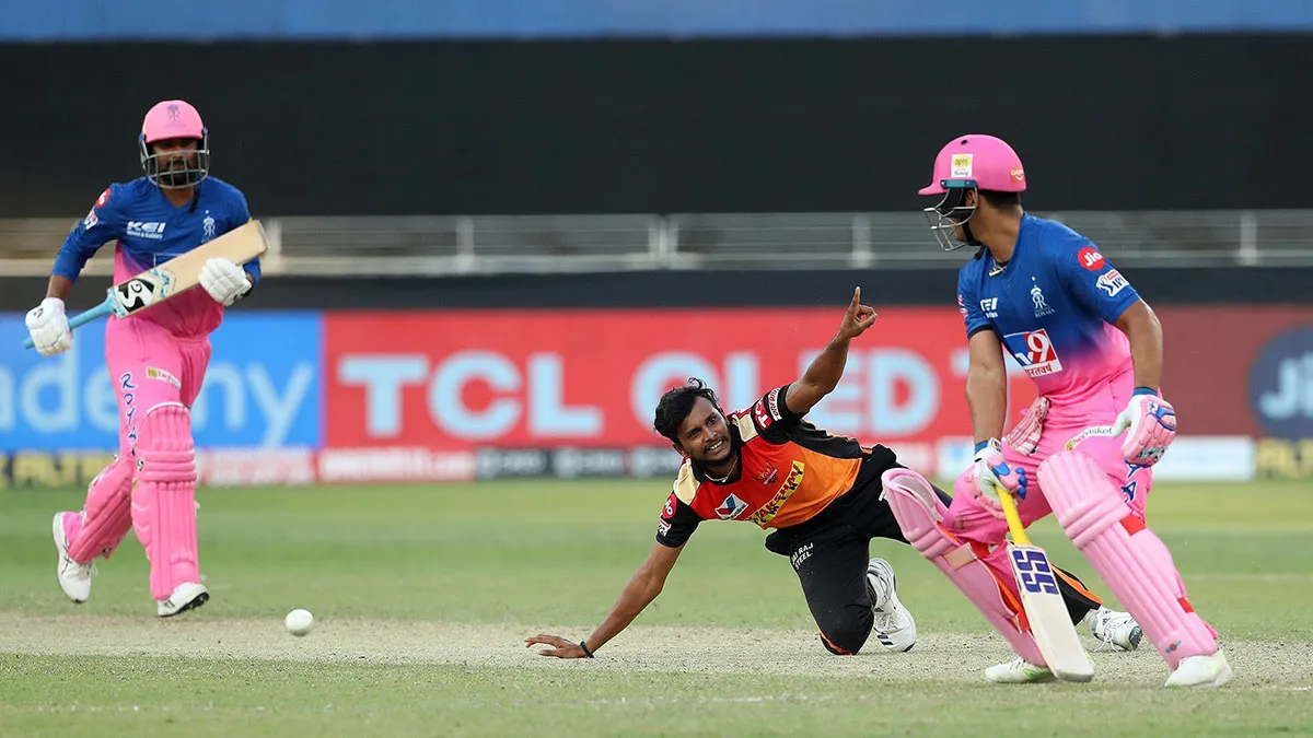 Highlights, IPL 2020, SRH vs RR : राजस्थान ने हैदराबाद को 5 विकेट से दी मात, राहुल तेवतिया (45*) और रियान प्रयाग (42*) ने खेली मैच जिताऊ पारी Live Cricket Score SRH vs RR Live Blog Sunrisers Hyderabad vs Rajasthan Royals Live Updates In Hindi- India TV Hindi