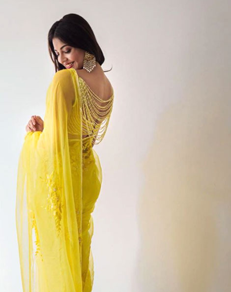 INDIAN LOOK: 5 एक्ट्रेसेस, जिन्होंने yellow saree में बिखेरा जलवा |  Bollywood actresses who very stylish look to yellow saree